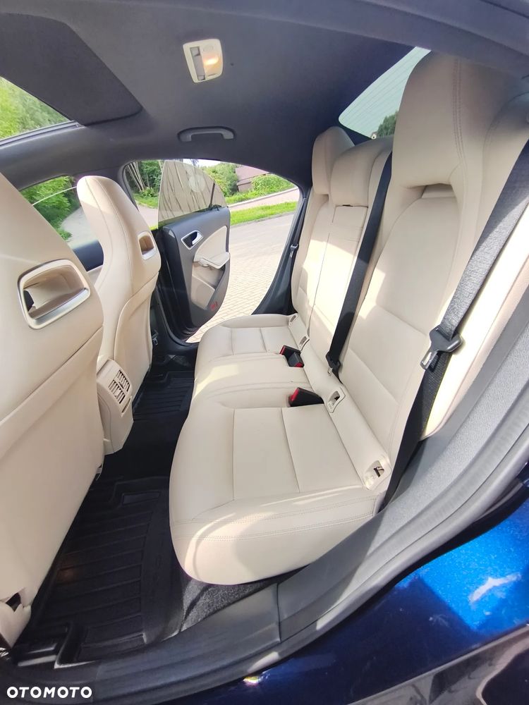 Mercedes-Benz CLA 250 Sport 7G-DCT - 19