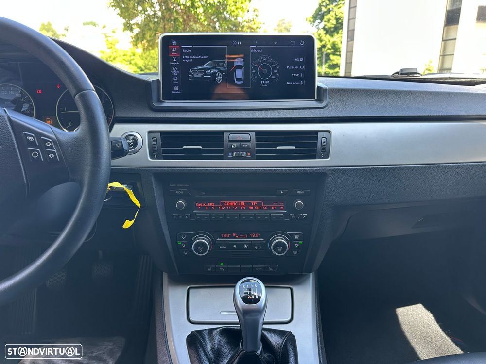 BMW 320 d Sport - 12