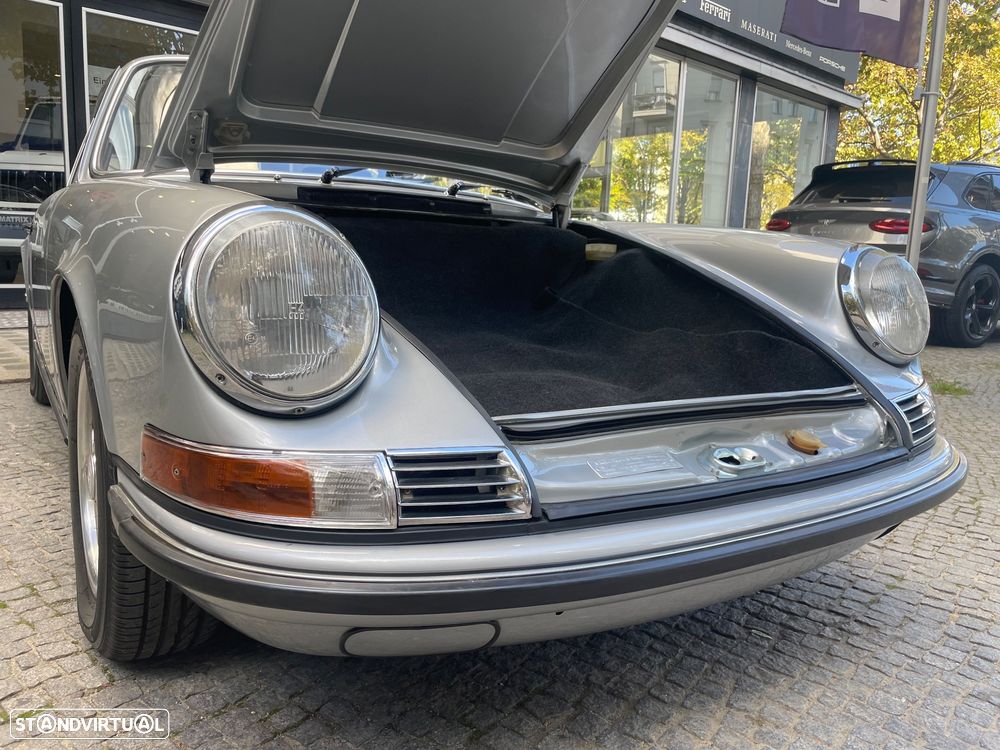 Porsche 911 Série F - 19