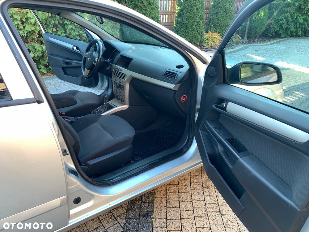 Opel Astra III 1.7 CDTI Enjoy - 17