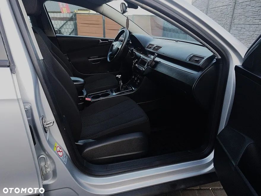 Volkswagen Passat 1.9 TDI Comfortline - 13