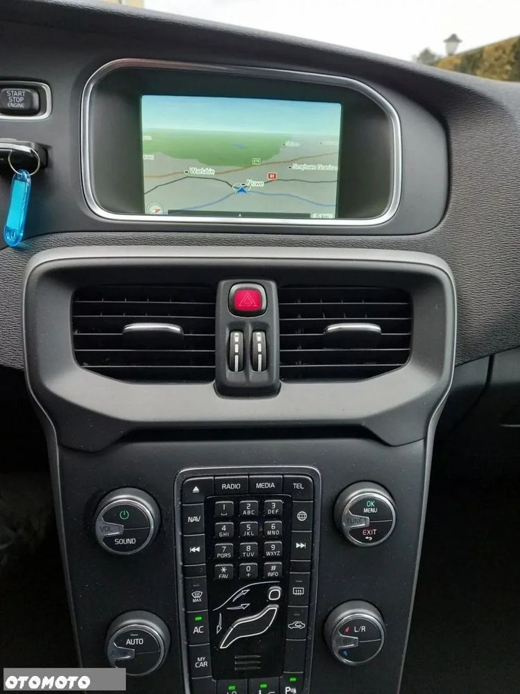 Volvo V40 D2 R-Design Summum - 32