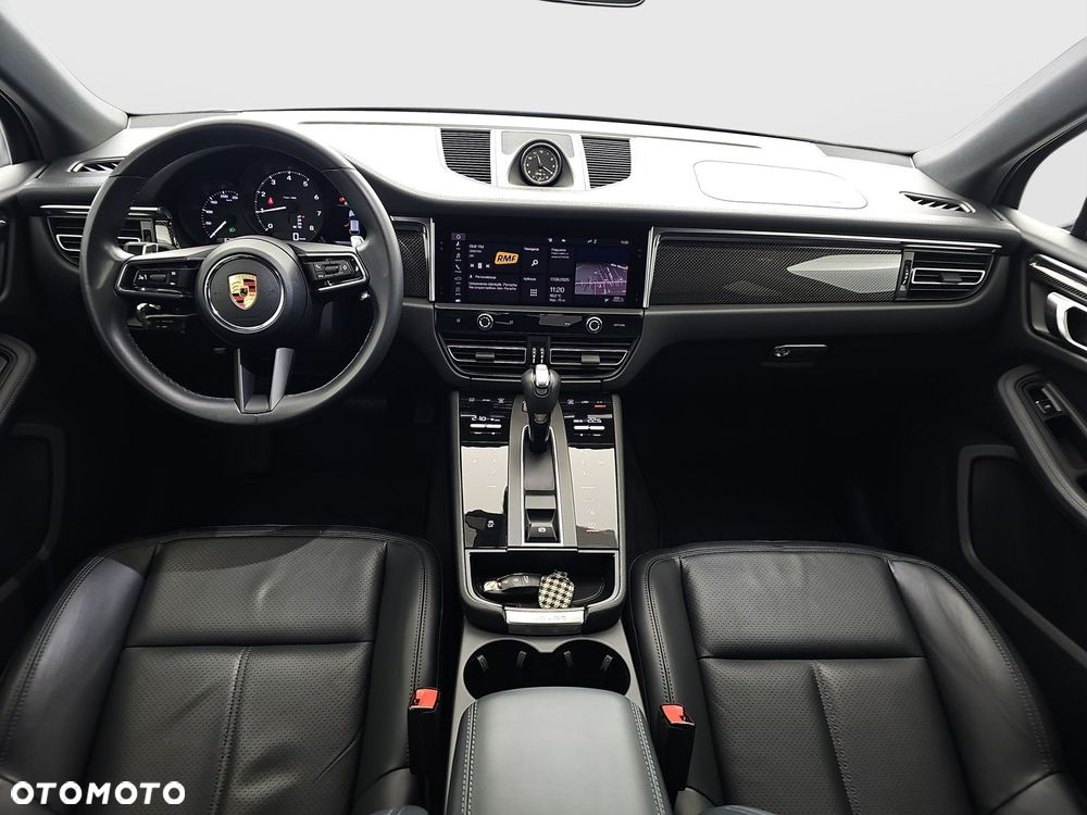 Porsche Macan Standard - 36
