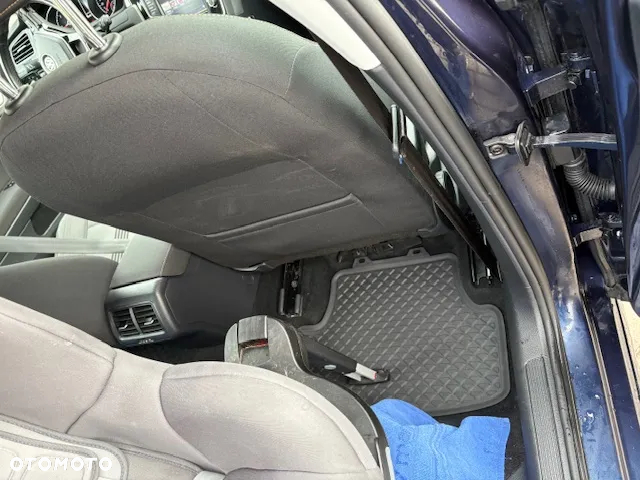 Volkswagen Golf - 18