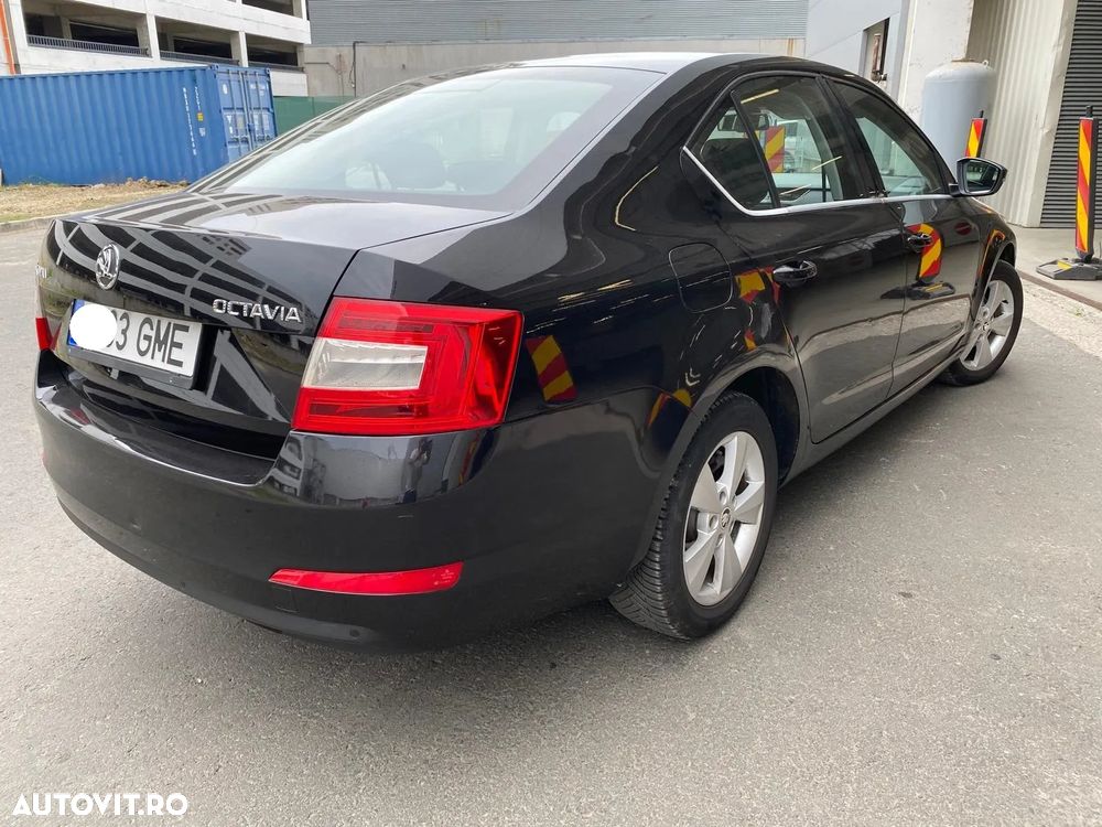 Skoda Octavia 1.6 TDI DSG Ambition - 4