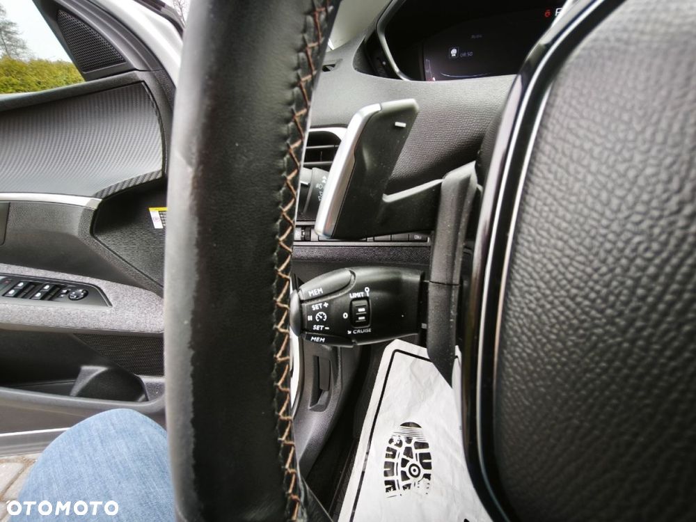 Peugeot 5008 - 13