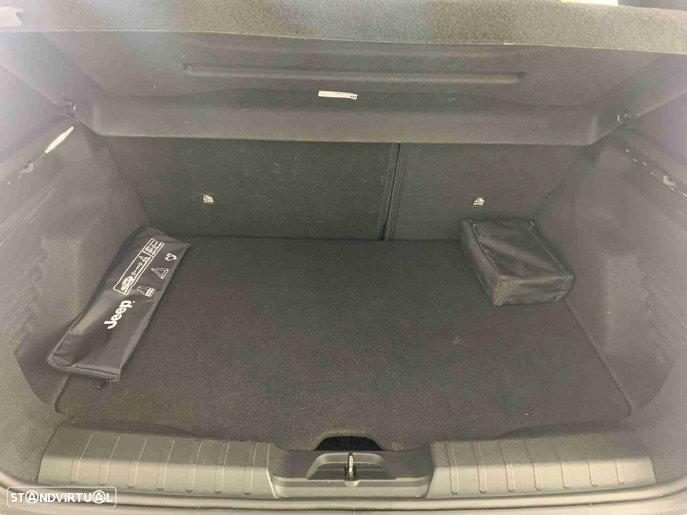 Jeep Avenger 1.2 GSE T3 Altitude - 13