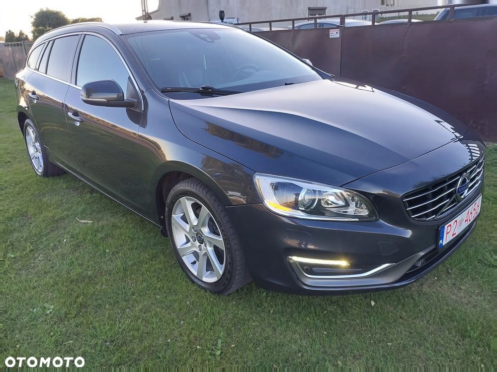Volvo V60 D4 Drive-E R-Design Momentum - 17