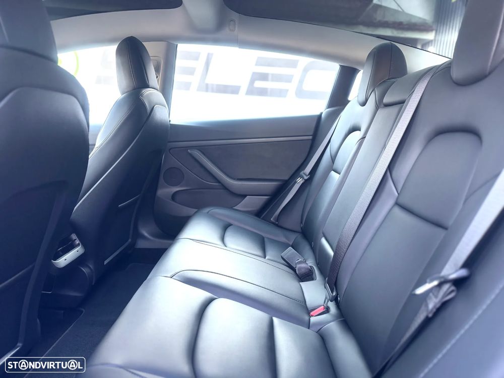 Tesla Model 3 Performance Dual Motor AWD - 31