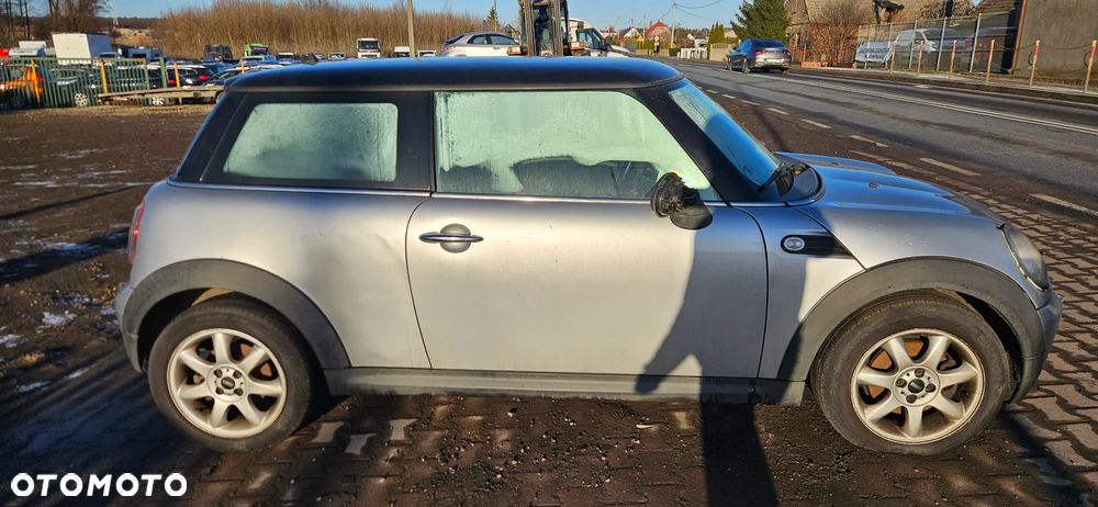 MINI Cooper 50 Camden - 3