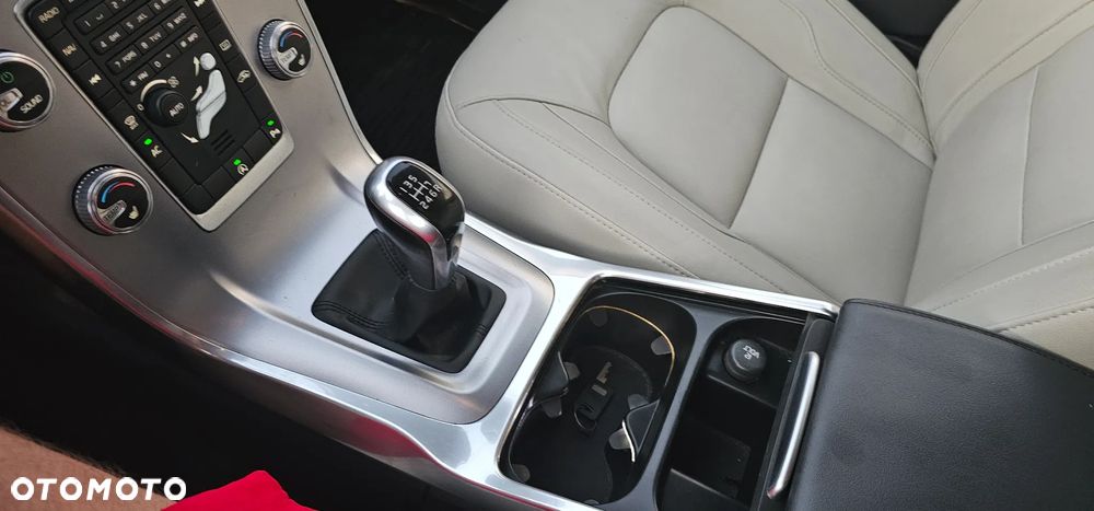 Volvo V70 D4 Summum - 39