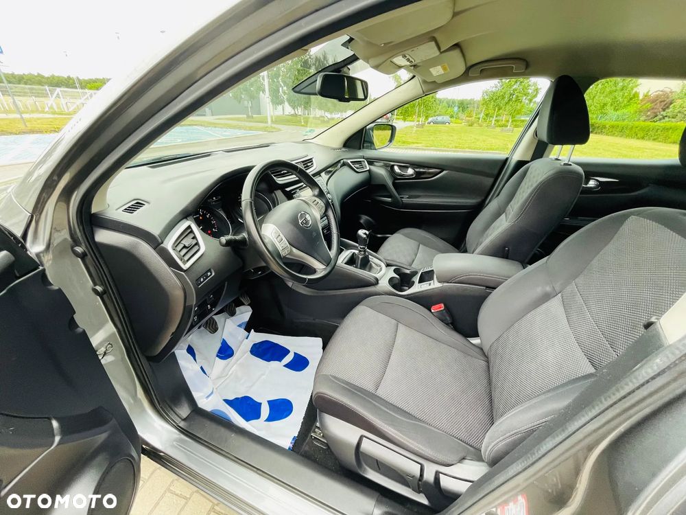 Nissan Qashqai 1.6 DIG-T N-Connecta - 9