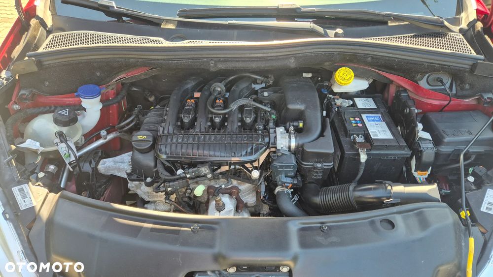 Peugeot 208 - 9