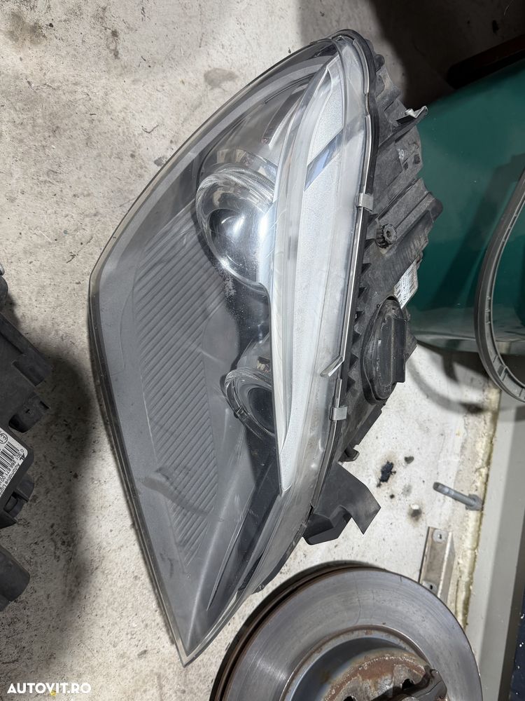 Capota Fata Far Faruri Xenon Original Bmw Seria 6 F12 NFL 2012-2014 - 2