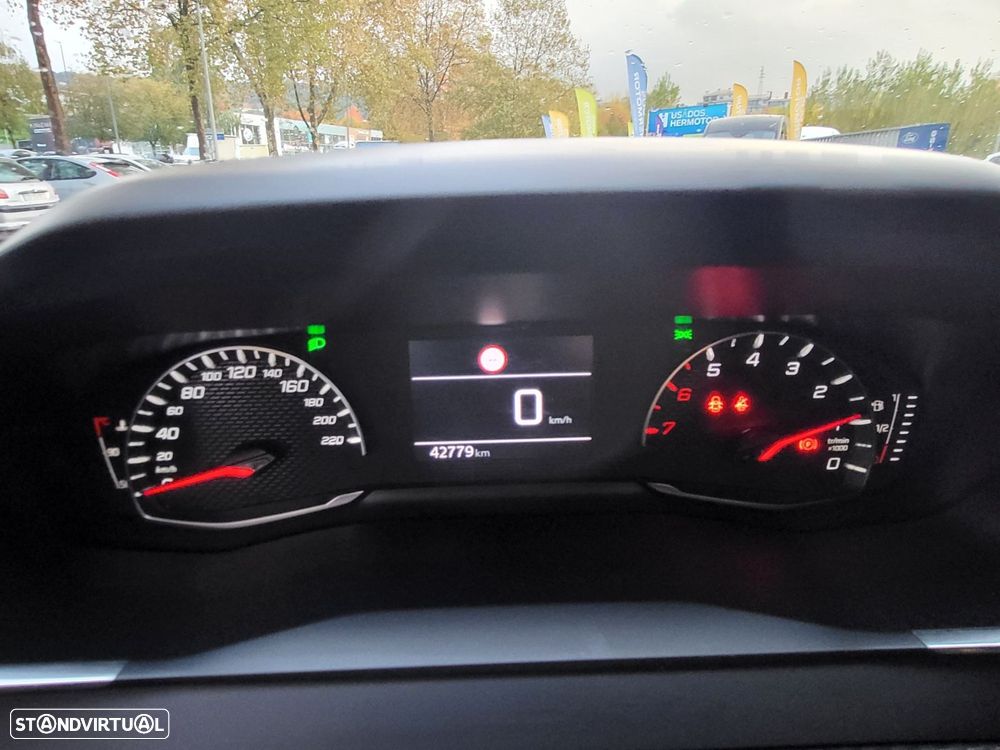 Peugeot 208 1.2 PureTech Active - 15