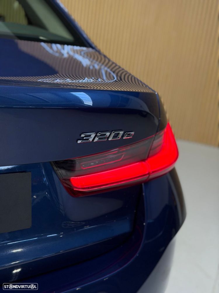 BMW 320 e Auto - 19