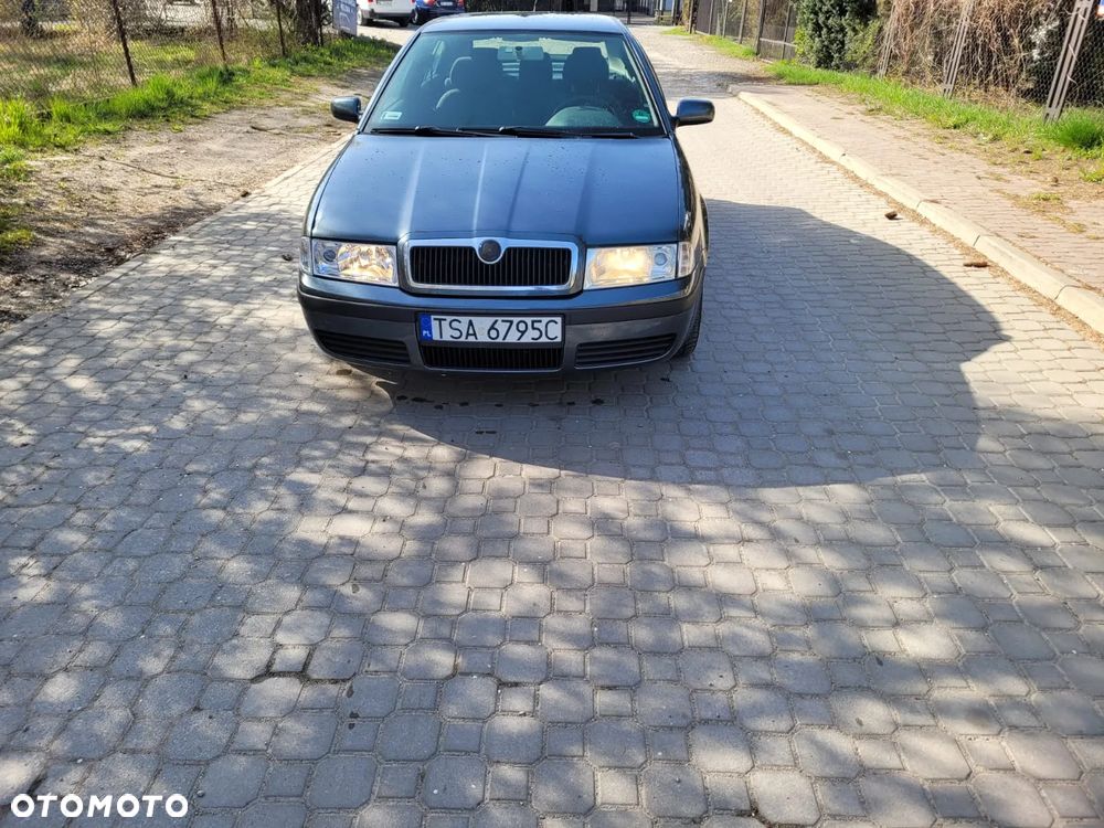 Skoda Octavia 1.6 GLX - 3