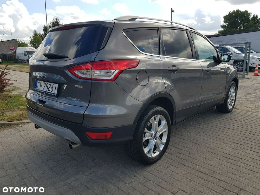 Ford Kuga 1.6 EcoBoost 2x4 Titanium - 5