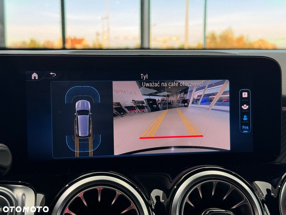 Mercedes-Benz GLB 200 AMG Line 7G-DCT - 37