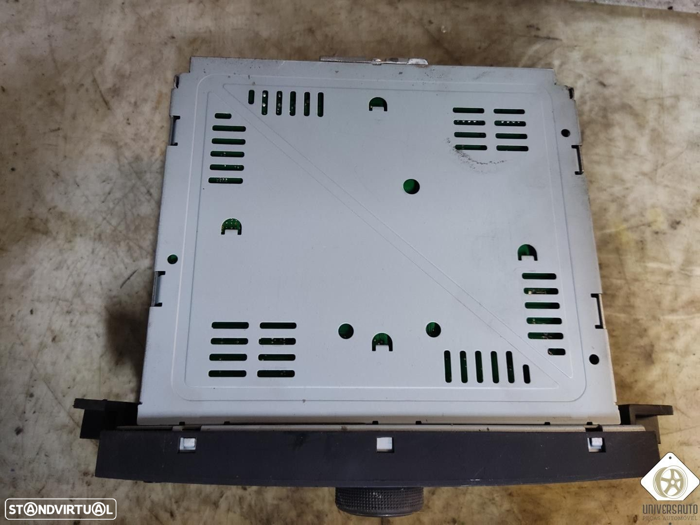 SISTEMA AUDIO / RADIO CD CHEVROLET AVEO / KALOS SEDAN 2010 - 3