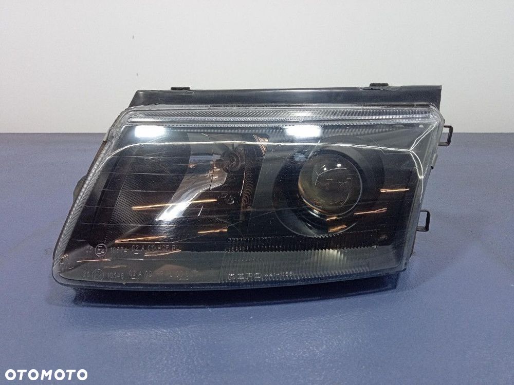 VW PASSAT B5 96-00 REFLEKTOR LEWY SOCZEWKA H7 DEPO 441-1156L - 1