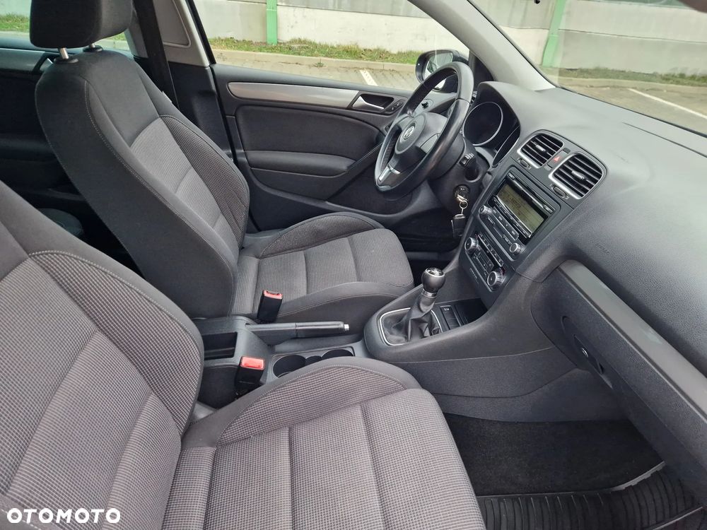 Volkswagen Golf - 31