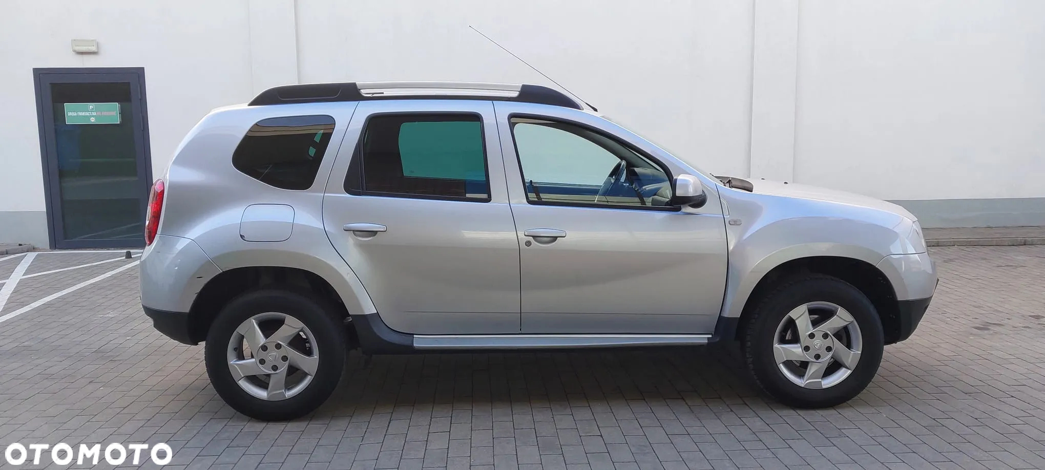 Dacia Duster 1.6 16V 4x2 Prestige - 6