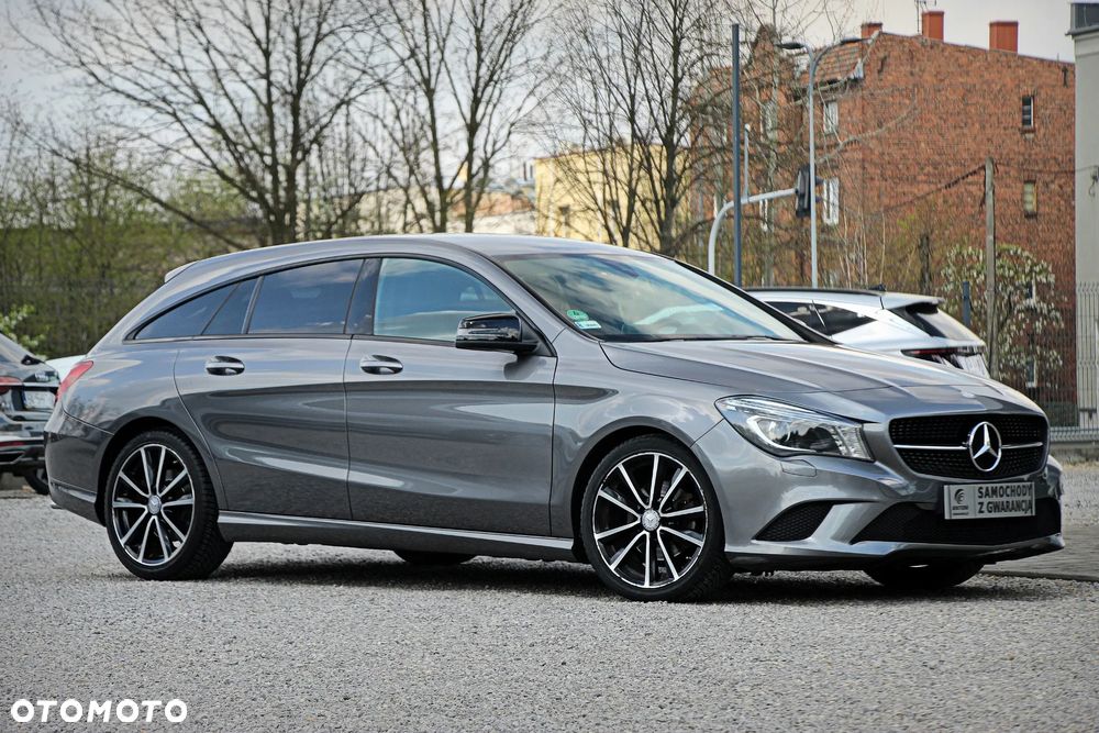 Mercedes-Benz CLA 180 Urban - 2