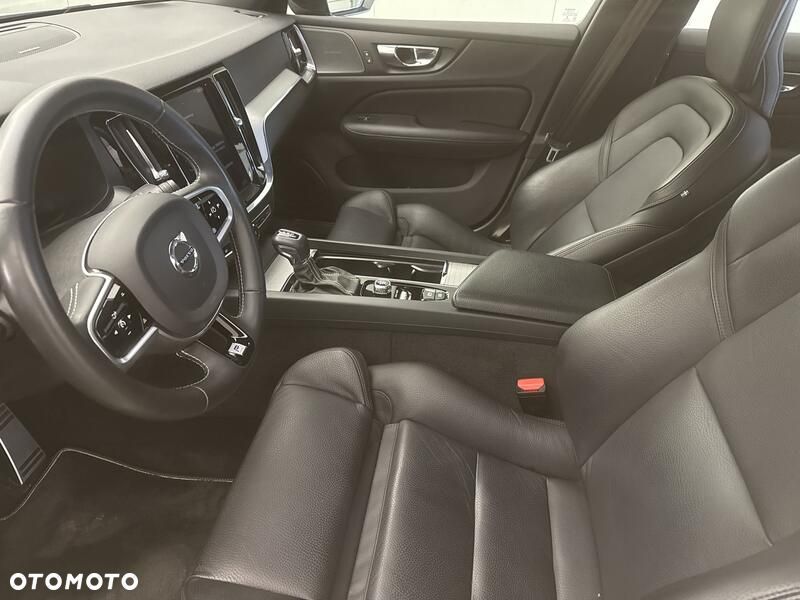 Volvo S60 T4 R-Design - 11
