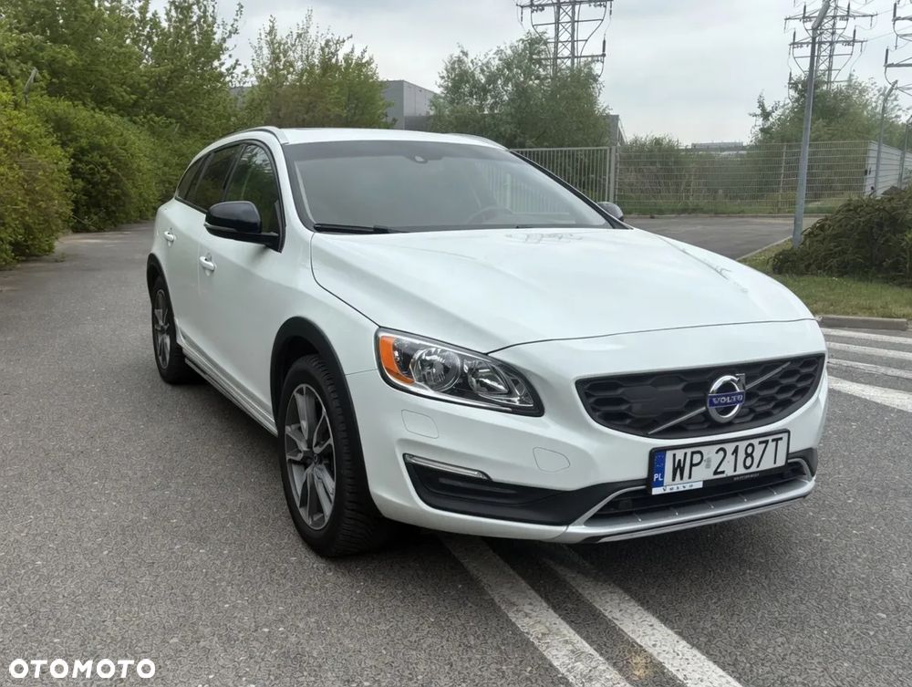 Volvo V60 Cross Country T5 AWD Geartronic Summum - 3