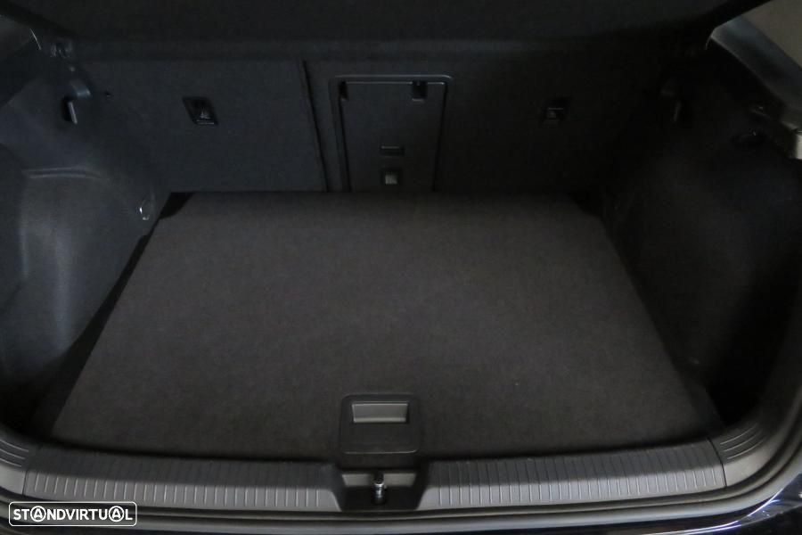 VW Golf 1.0 TSI Life - 27