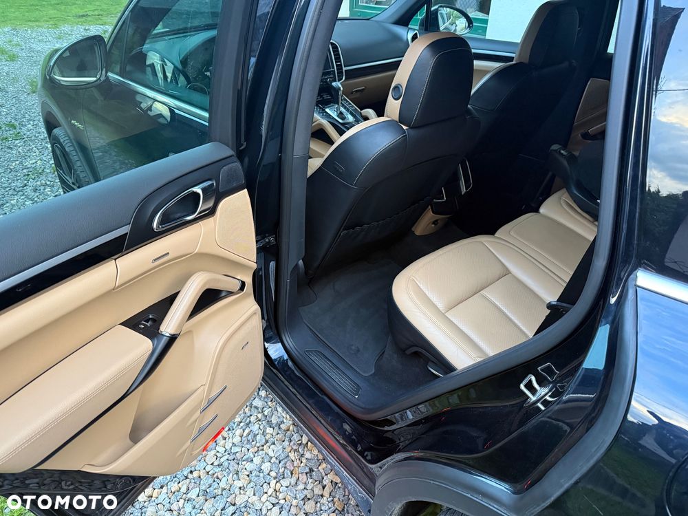 Porsche Cayenne - 9