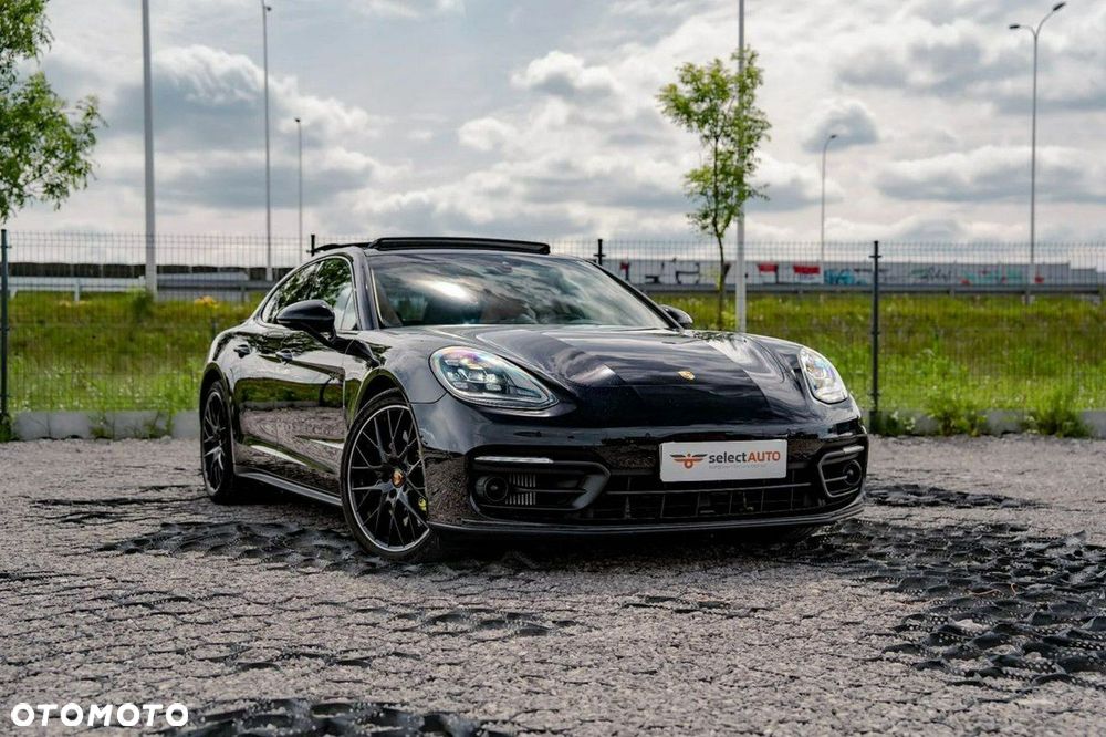 Porsche Panamera 4 E-Hybrid Platinum Edition - 3