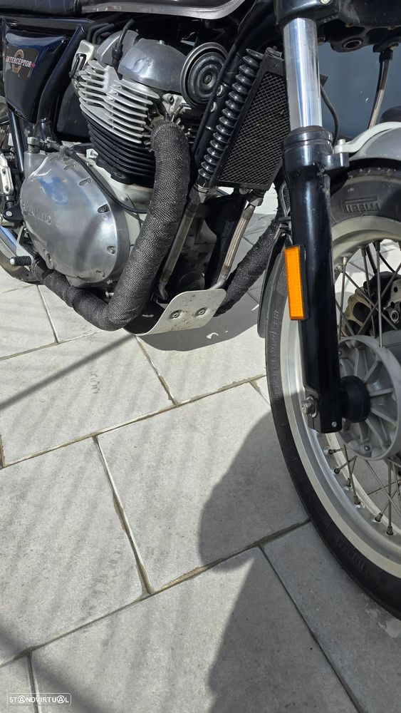 Royal Enfield Interceptor 650 silver - 5