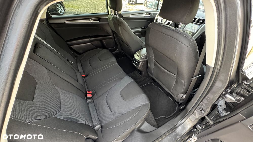 Ford Mondeo Turnier 2.0 TDCi Start-Stopp PowerShift-Aut Titanium - 38