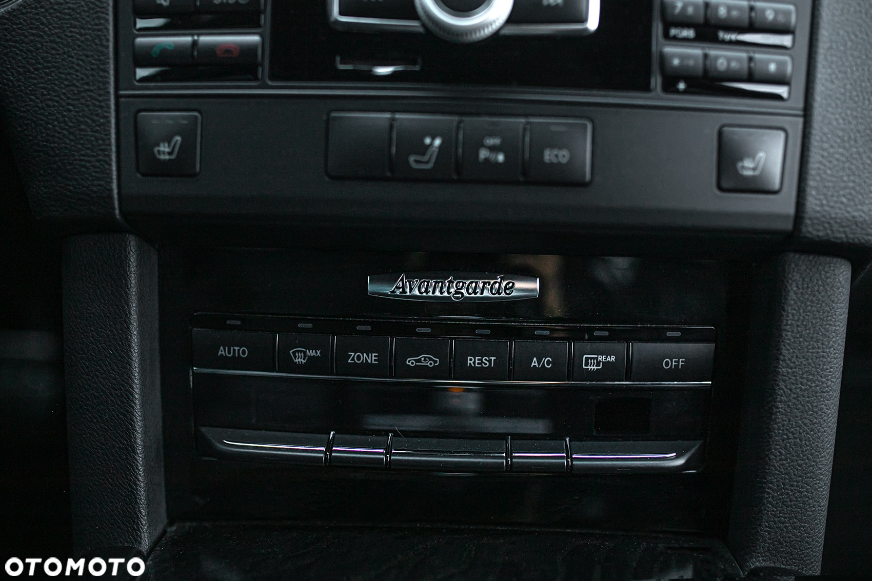 Mercedes-Benz Klasa E 500 T BlueEFFICIENCY 7G-TRONIC Avantgarde - 18