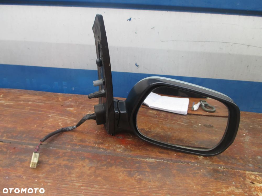 Lusterko prawe TOYOTA COROLLA VERSO LIFT 1c0  5 PIN EUROPA - 1