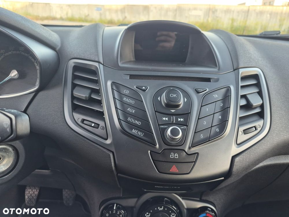 Ford Fiesta 1.25 Ambiente EU5 - 16