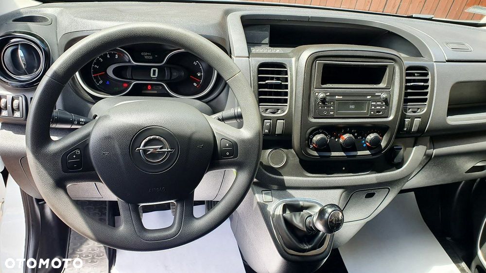 Opel Vivaro - 18