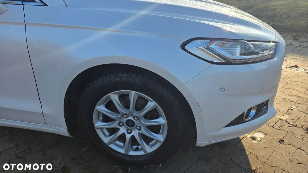 Ford Mondeo 2.0 EcoBoost Titanium - 4