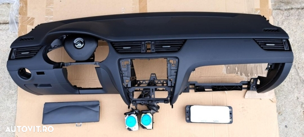 plansa bord chit airbag skoda Octavia 3 faruri fără xenon