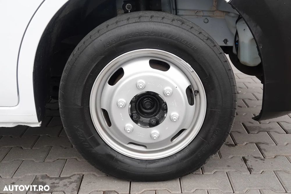 Renault MASTER / TIPPER / TWIN / MANUAL / 3 SEATS / - 25