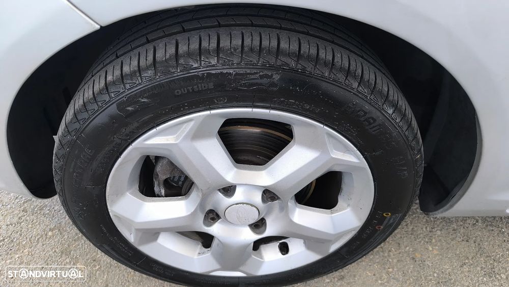 Ford Fiesta 1.4 TDCI Trend - 35