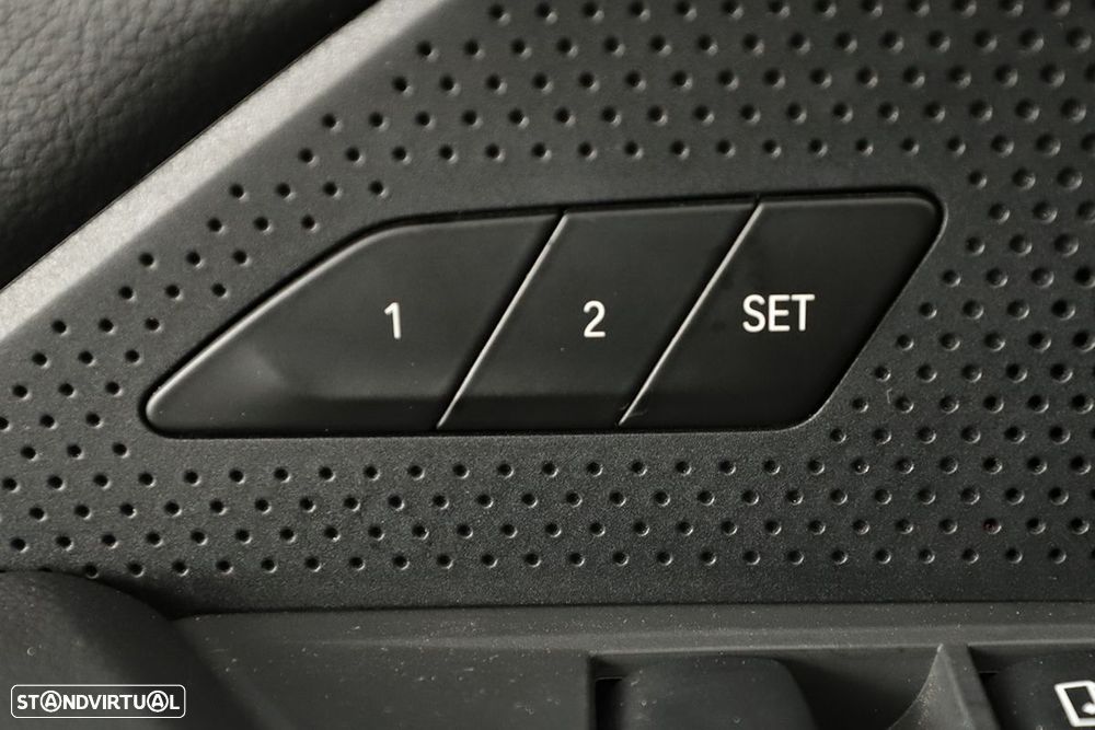 BMW 420 i Pack Desportivo M Auto - 25