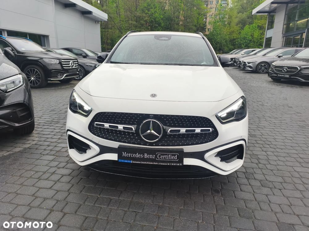 Mercedes-Benz GLA 200 AMG Line - 2