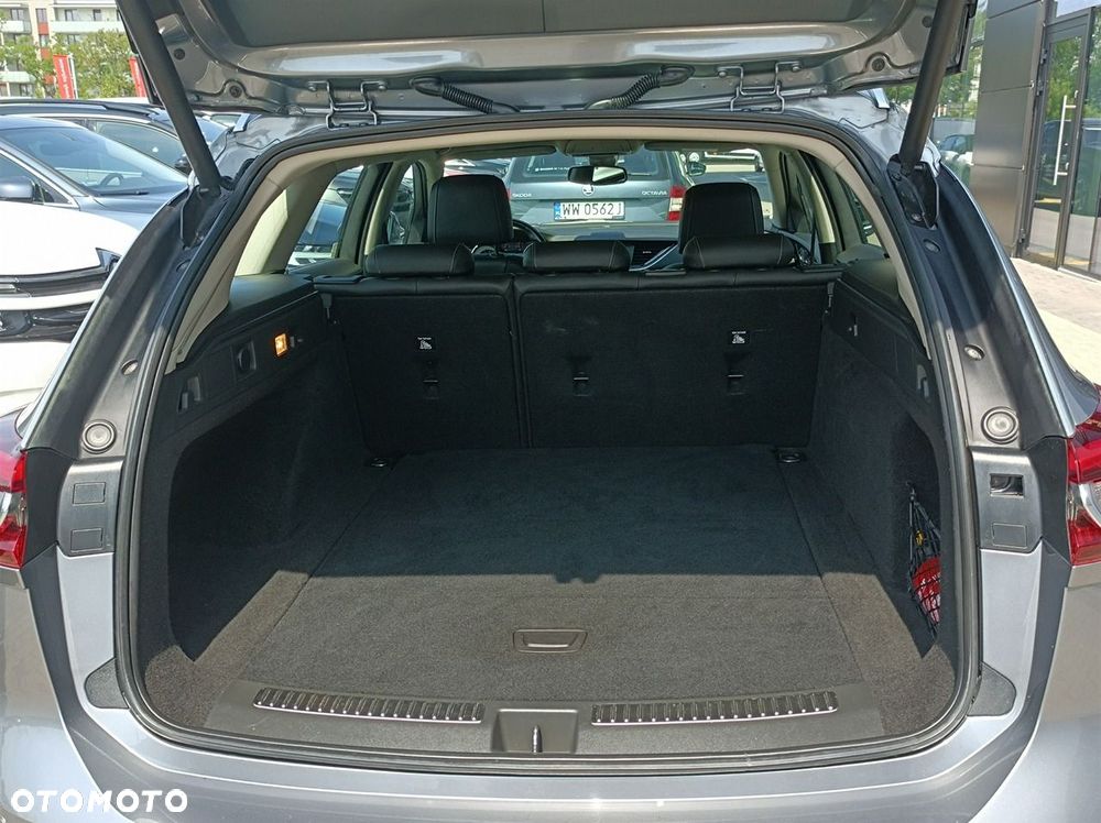 Opel Insignia - 25