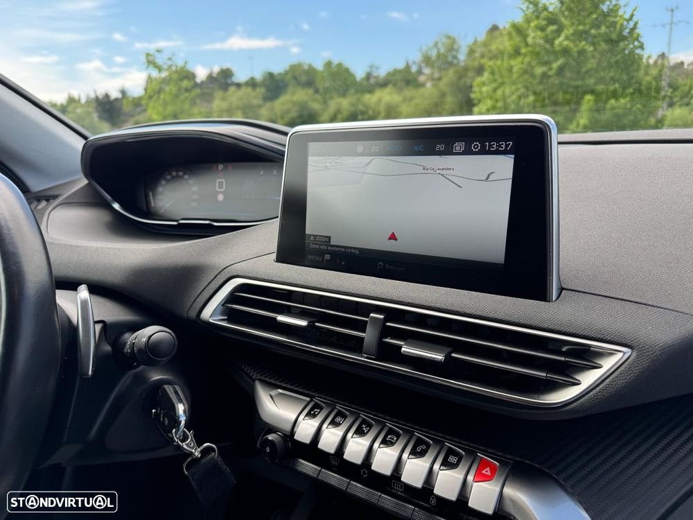 Peugeot 3008 1.5 BlueHDi Active Pack EAT8 - 8