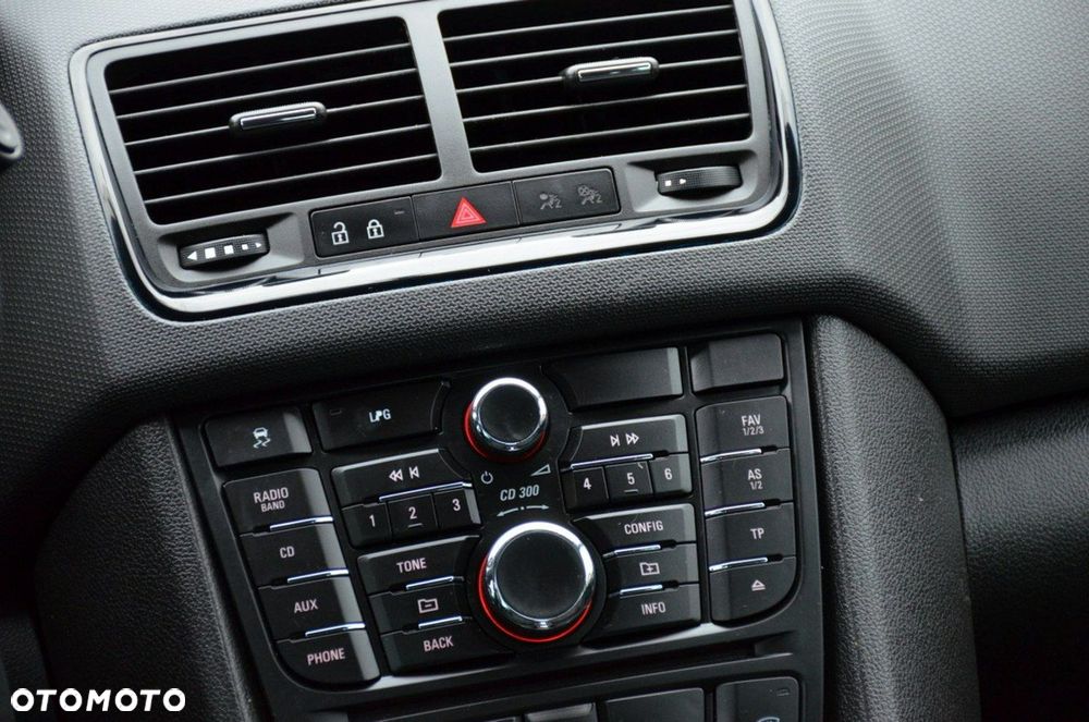Opel Meriva - 31