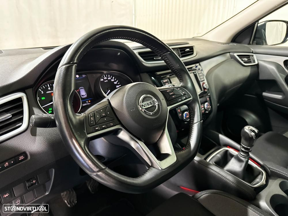 Nissan Qashqai 1.3 DIG-T MHEV Premiere Edition - 18