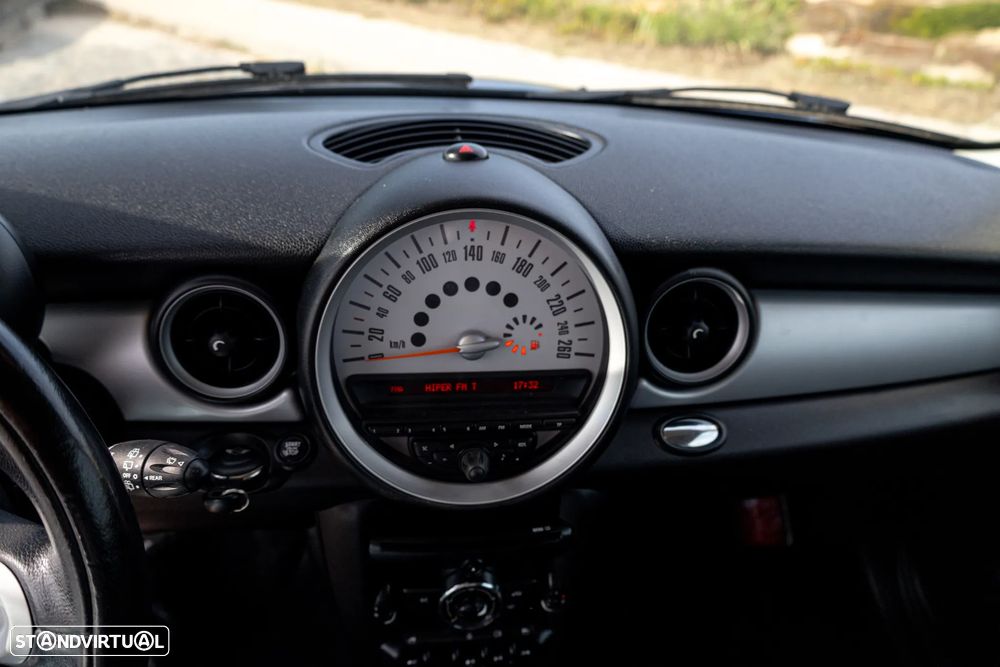 MINI 3 Portas Cooper D - 15